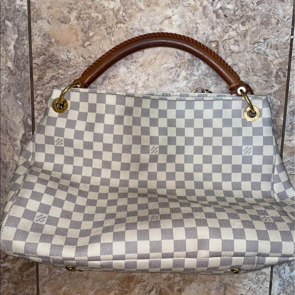 Louis Vuitton MM artsy